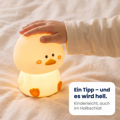 Kinderhand tippt auf Sunny – das Licht geht an